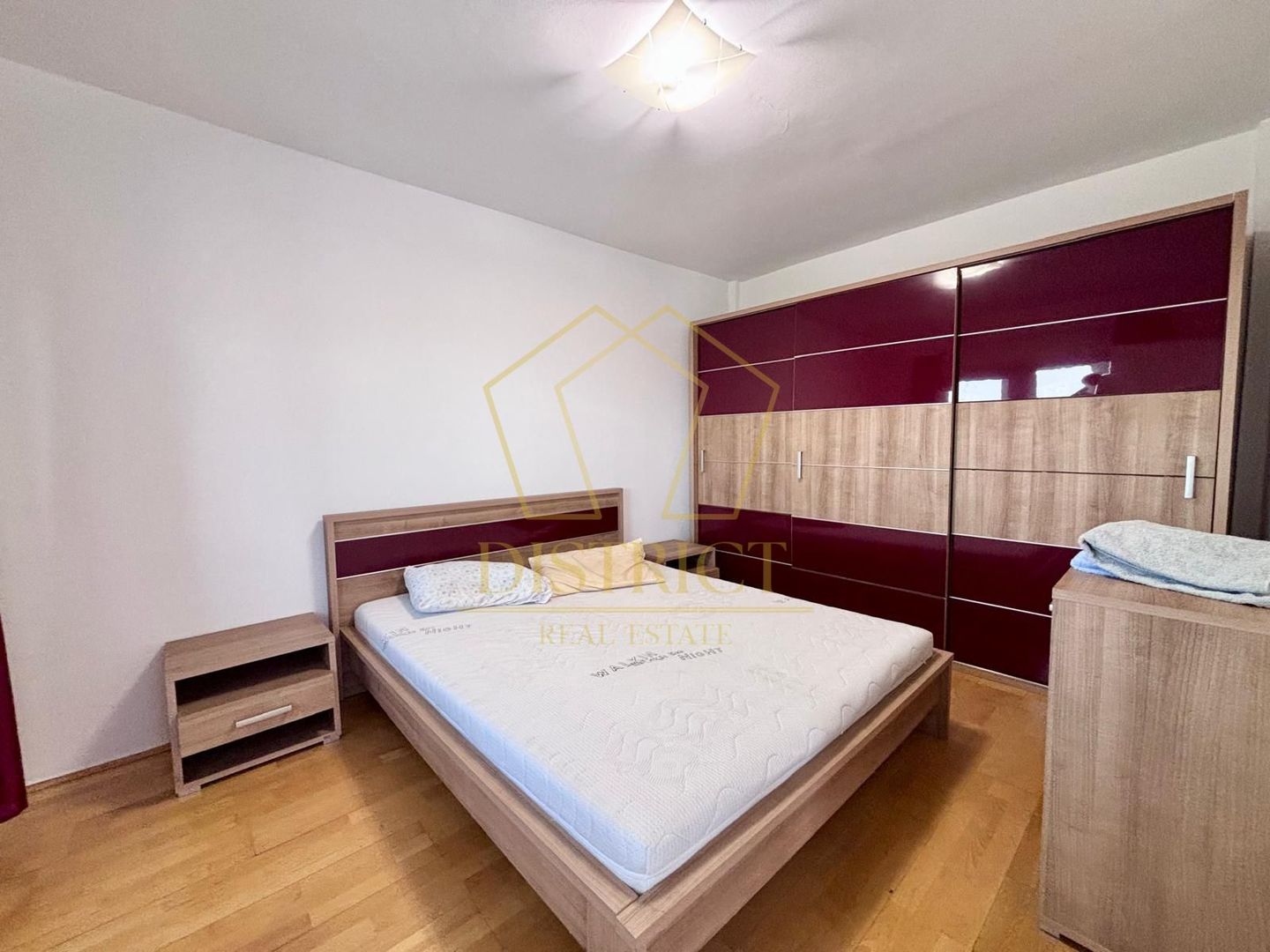 Apartament spatios cu 4 camere si terasa | Modern - Poză 7