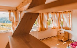 Exclusivitate - casa rustica, priveliste deosebita, 45 km de Brasov - Poză 6