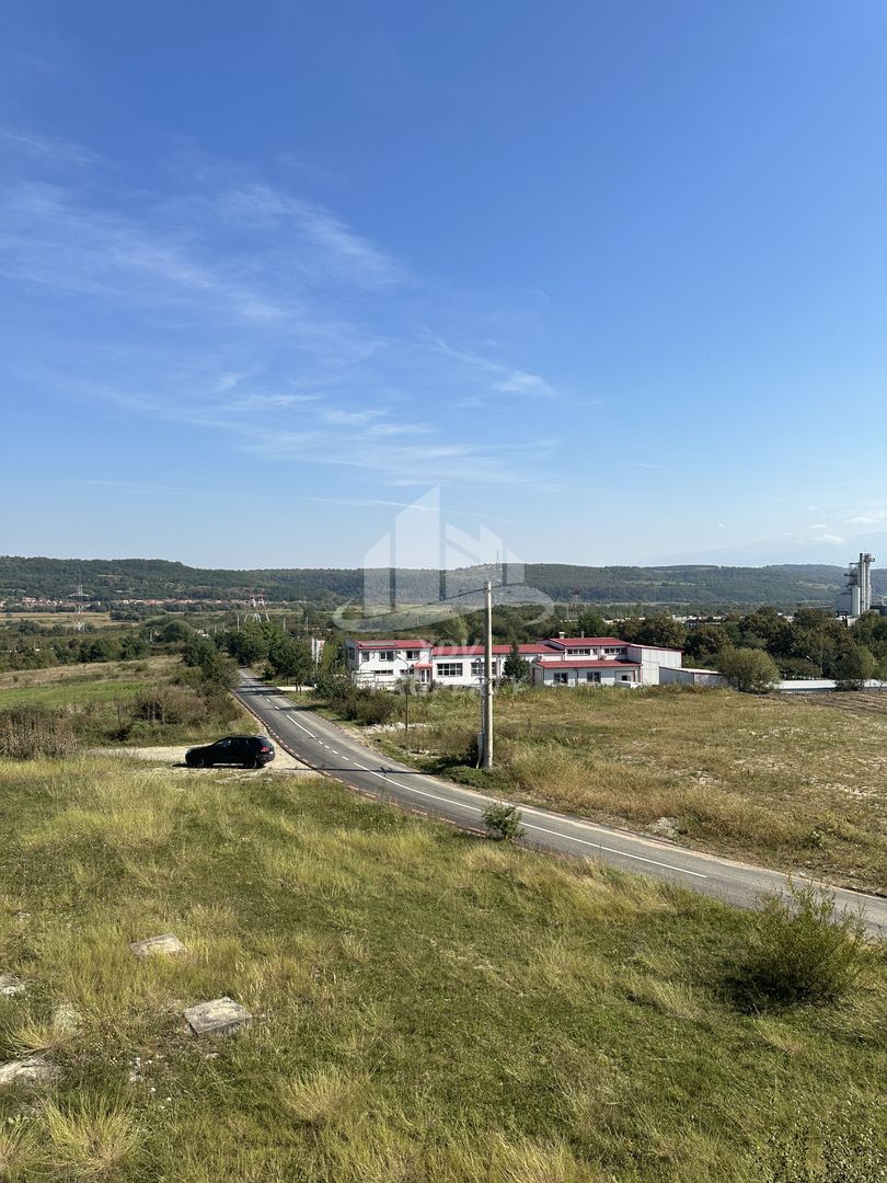 Constructie 3707 mp + Teren intravilan 8828 mp Sibiu /Selimbar - Poză 29