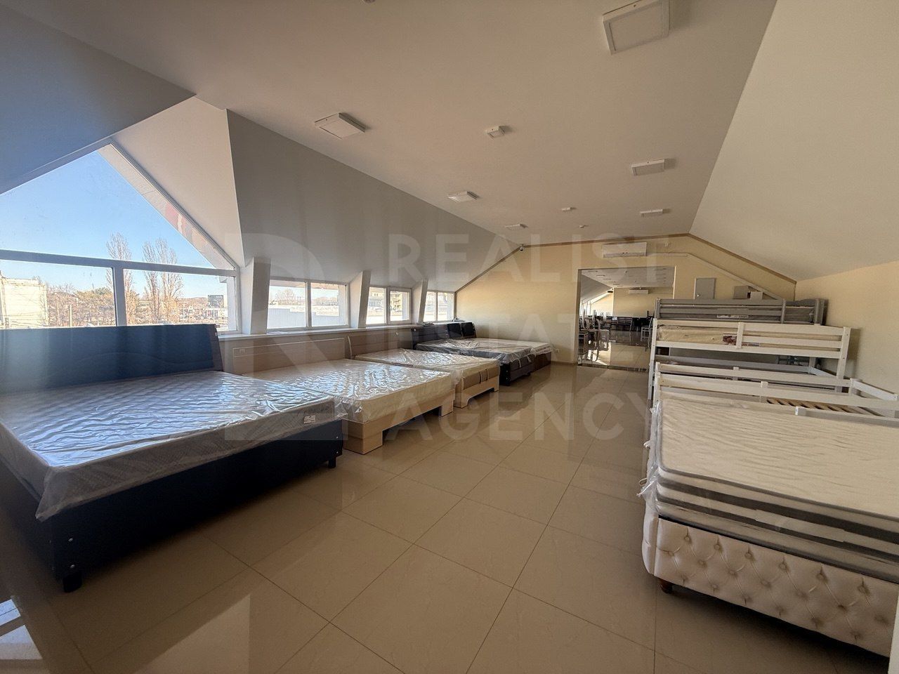 Se oferă spre chirie spațiu comercial, 600 mp, Bălți - Poză 13