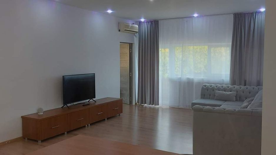 Apartament cu 4 camere  superb (100mp) - Poză 4