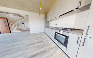 Vila cu stil in Izvor-Tarlungeni - Poză 3