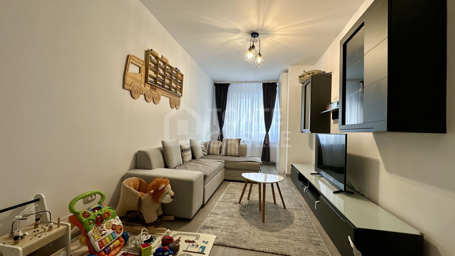 Apartament modern și luminos | decomandat | parcare subterana - Poză 1