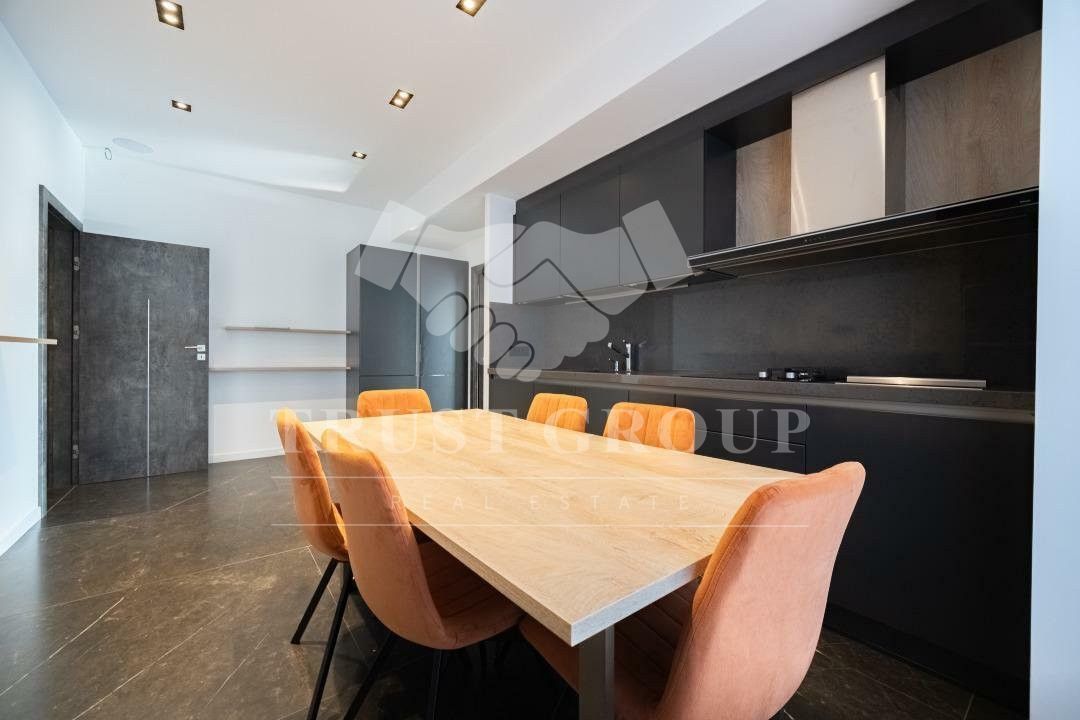 Penthouse de 263mp cu terasă de 165mp & vedere catre lacul Floreasca | 2 Garaje - Poză 17