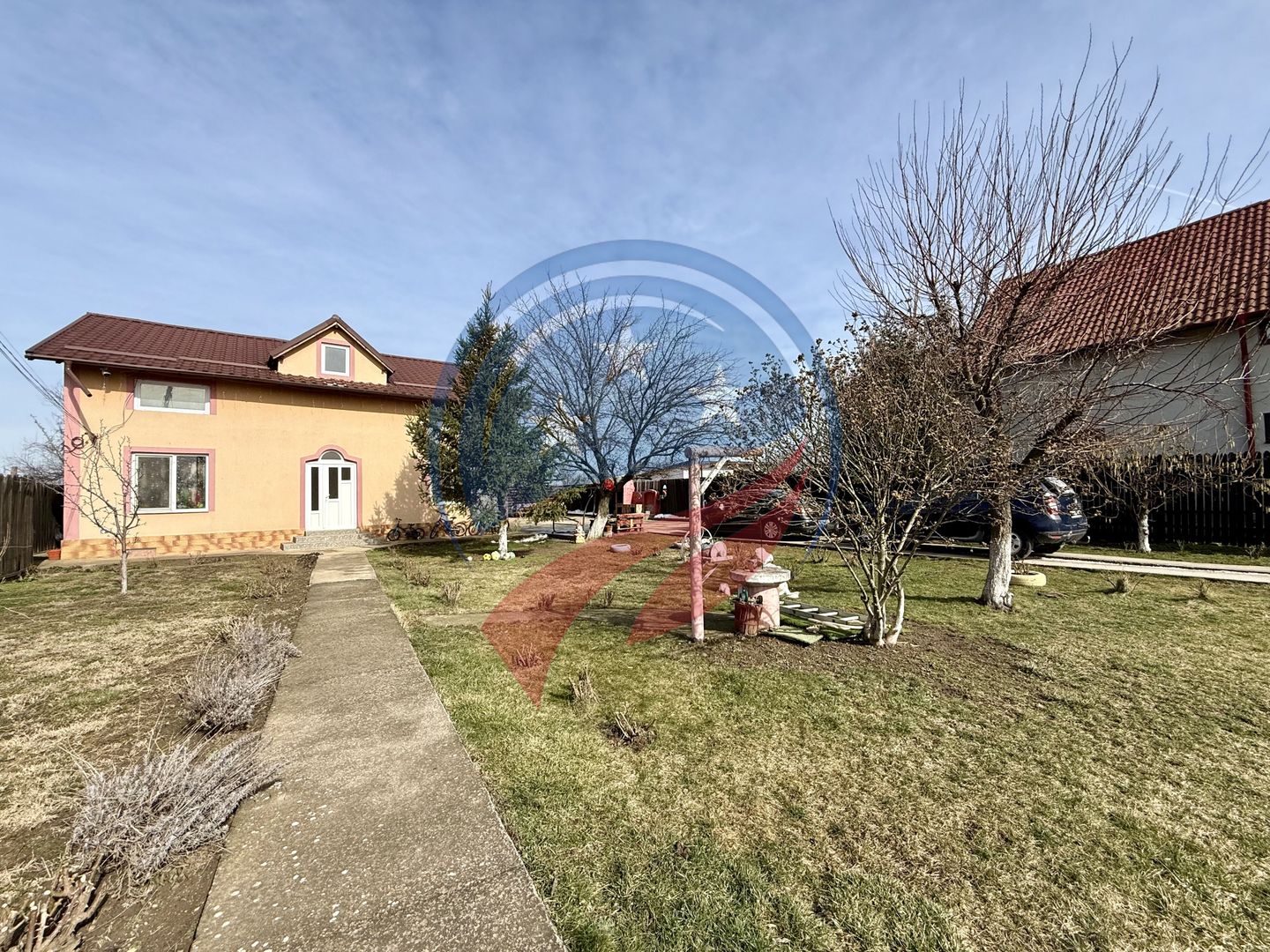 Casa cu teren generos/de vanzare/com Leu, Dolj - Poză 1