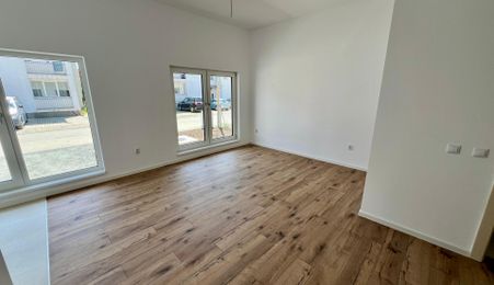 Finisat la cheie Intabulat, 3 camere, 2 bai, 2 parcar,i zona Dracula