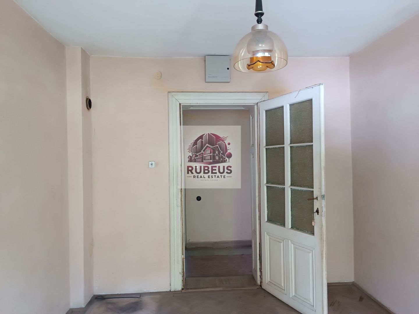 Casă solidă în Orșova, S+P+E, 220 mp, teren 284 mp - Poză 17