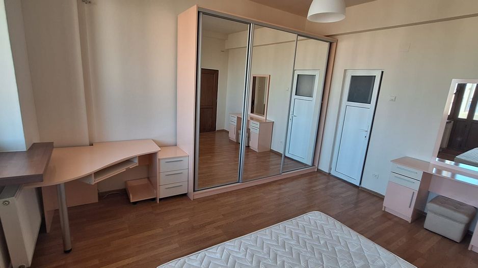 Apartament 3 camere plus tarasa Stradal P-ta Romana - Magheru - Poză 1