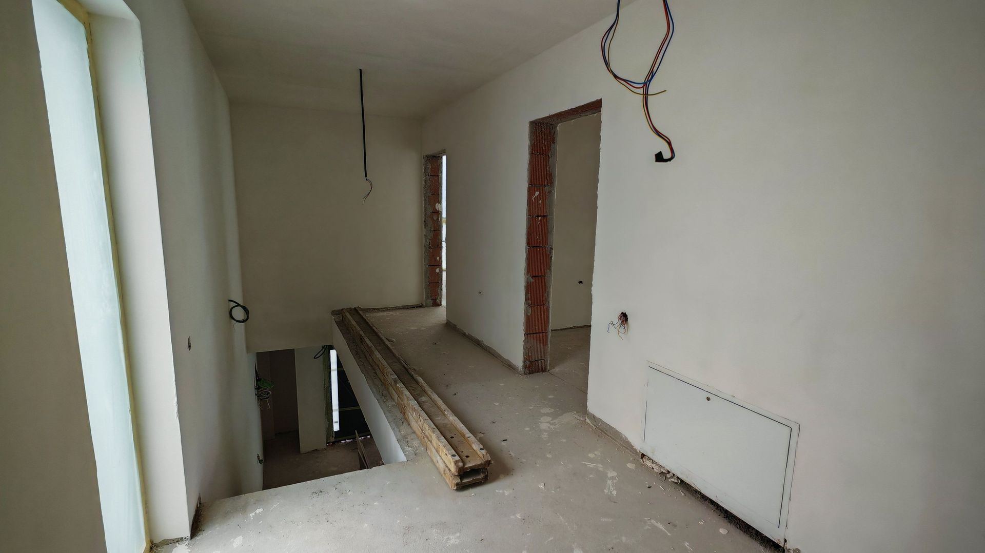 Vila LUX Parter+Etaj(stil mediteranean) in Stupini zona Plugarilor - Poză 12