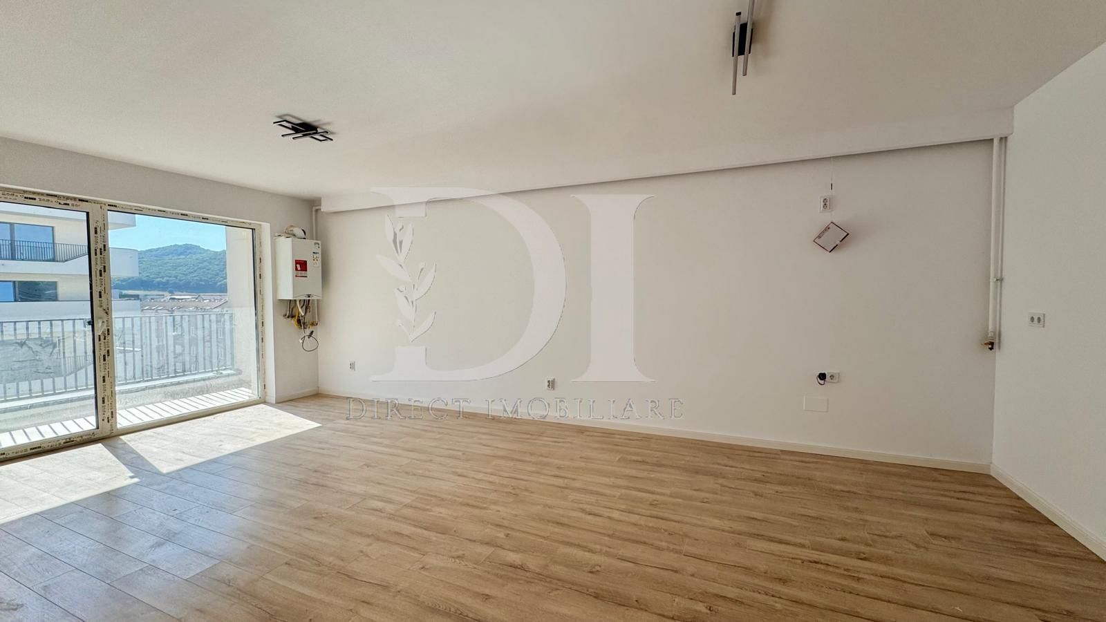 Apartament finisat / etaj intermediar /  Zona Eroilor - Poză 4