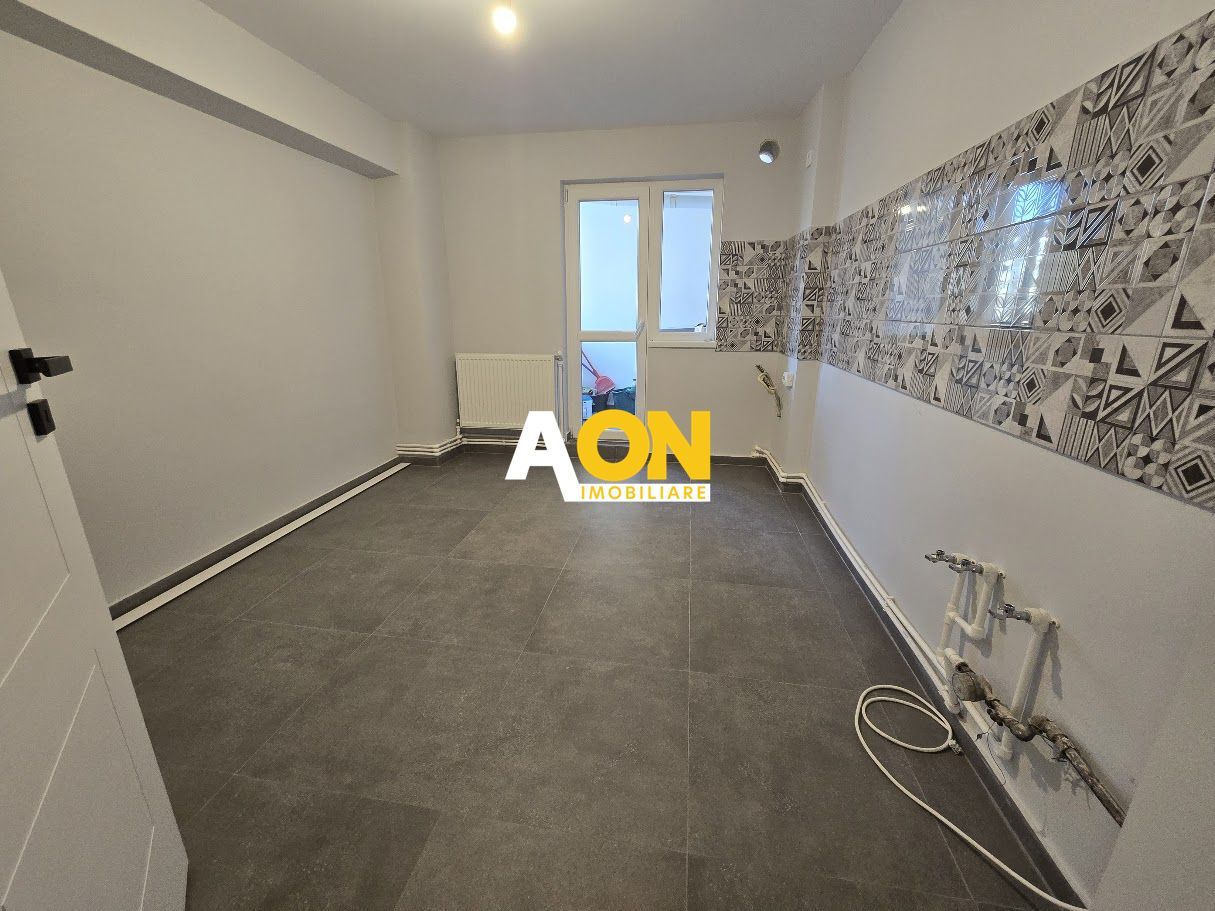 Apartament 3 Camere,  2 Bai, Etaj 1, Complet Renovat, Cetate - Poză 3