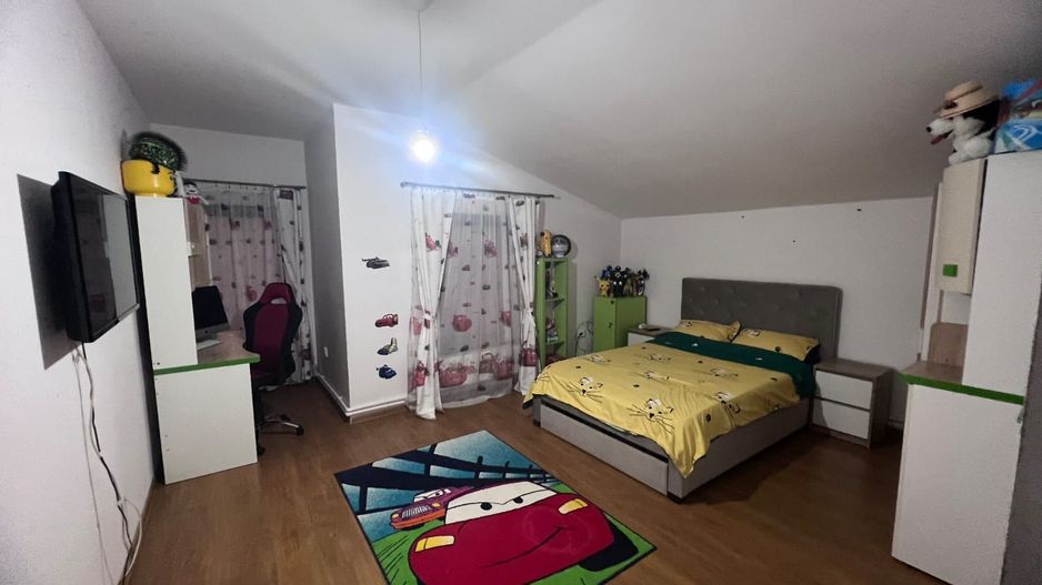 Casă spațioasă cu piscină, de vânzare în Simeria - Poză 25