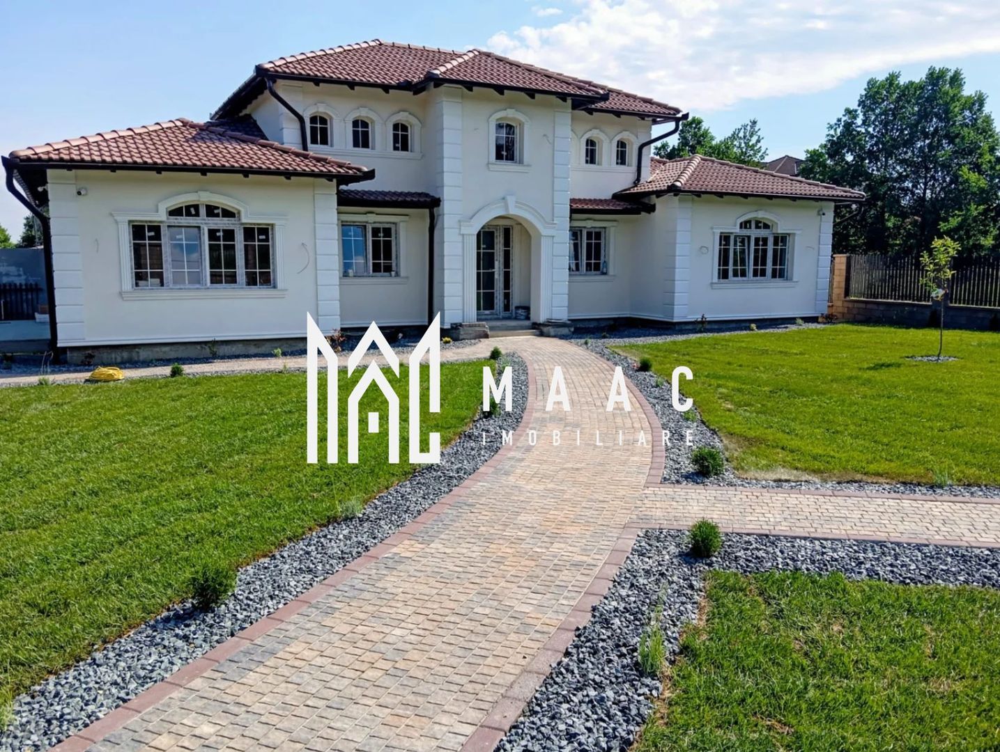 Vila 4 dormitoare 800 mp teren Tocile DEZVOLTATOR ! - Poză 1