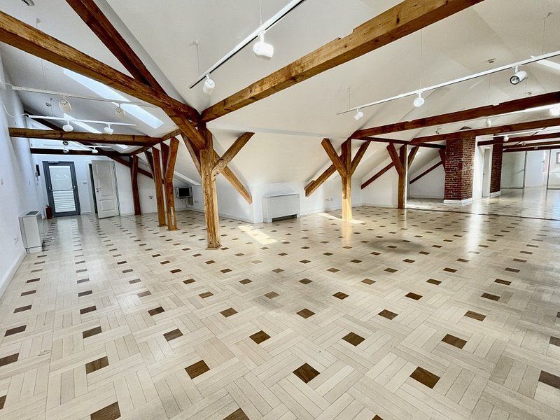 Mansardă cochetă în Piața Unirii - Poză 2