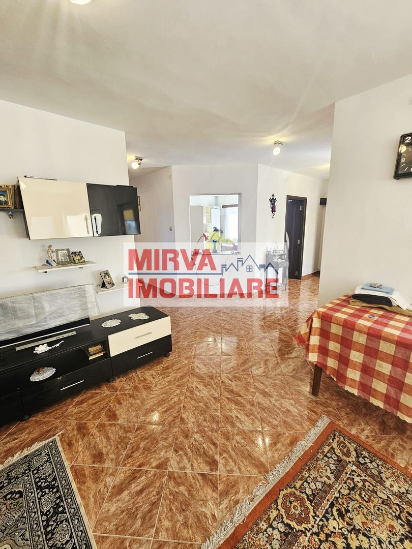 Casă 5 camere + teren generos 1700 mp – Ariceștii Rahtivani - Poză 16