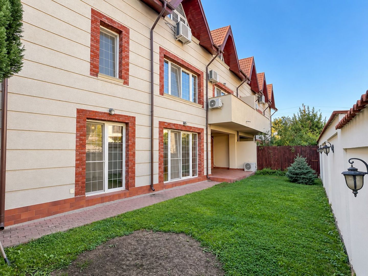 Villas for Rent I London Residence Pipera | 5 Bedrooms | Tennis Court - Poză 2