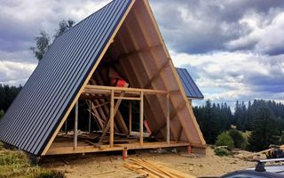 Cabana tip A frame si teren 1000 mp de vanzare / Marisel . Cluj - Poză 1