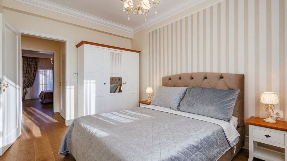 Casa de Lux cu Design Clasic și Piscină la limita dintre Timișoara și Dumbrăvița - Poză 25