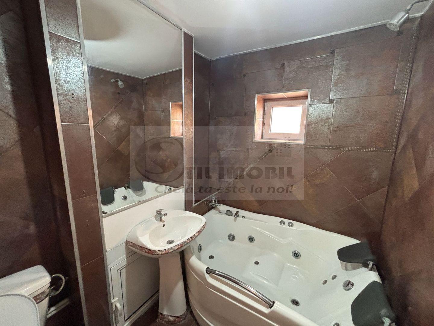Apartament 3 camere Decomandat, et. 1, bulevard GARA- 445 EURO - Poză 14