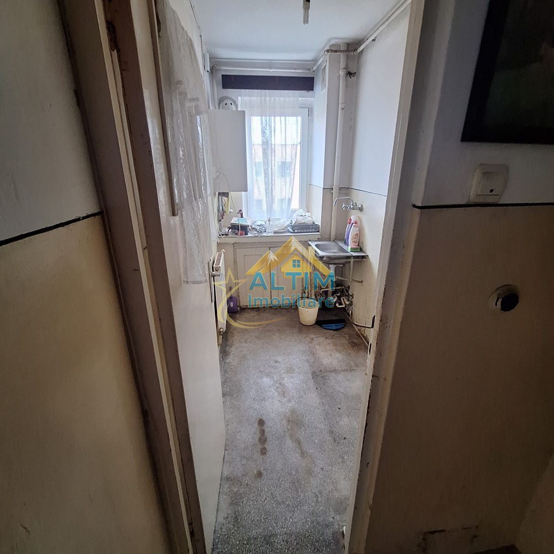 Apartament 2 camere, cartierul Florilor - NECESITĂ RENOVARE - Poză 5