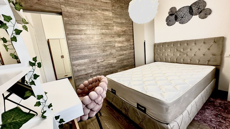 Penthouse modern de inchiririere cu 3 camere, terasă 80 mp zona Coresi - Poză 8
