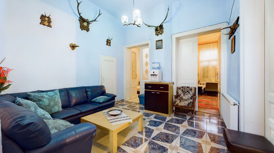 Casă de vânzare cu 8 camere zona Aradul Nou - Poză 8