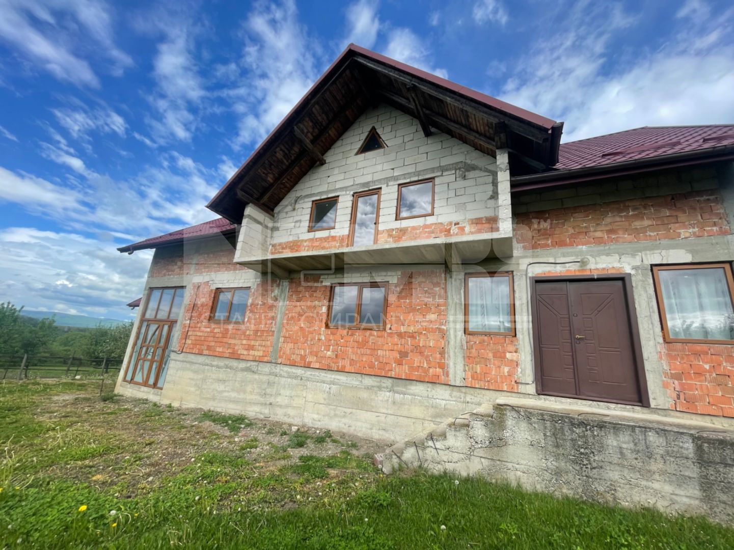 Casă la Rosu | Teren imprejmuit | Priveliste panoramica| Burla - Poză 3