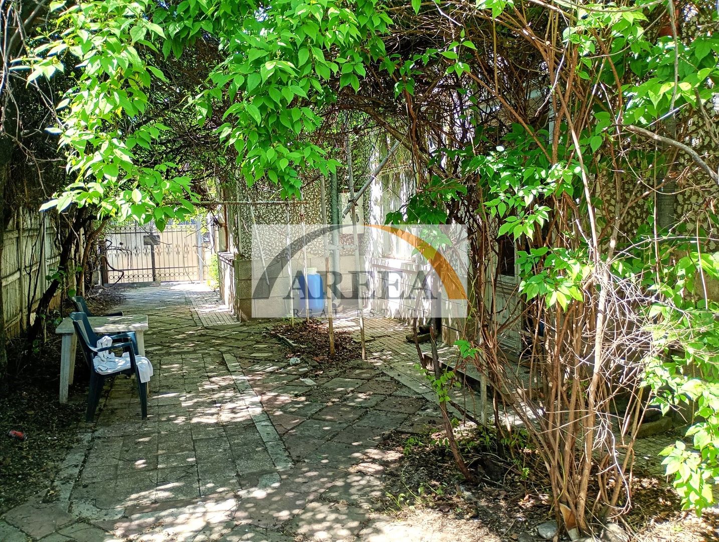 OPORTUNITATE - Popa Nan-Unirii - casa de renovat cu teren 432 mp - Poză 1