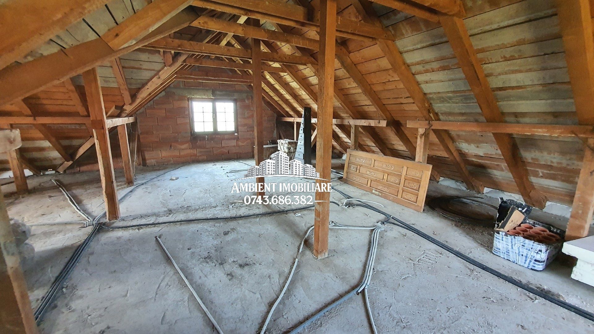 CASĂ individuală P+M cu teren 4.400 mp, zona CĂNȚĂLĂREȘTI; - Poză 10