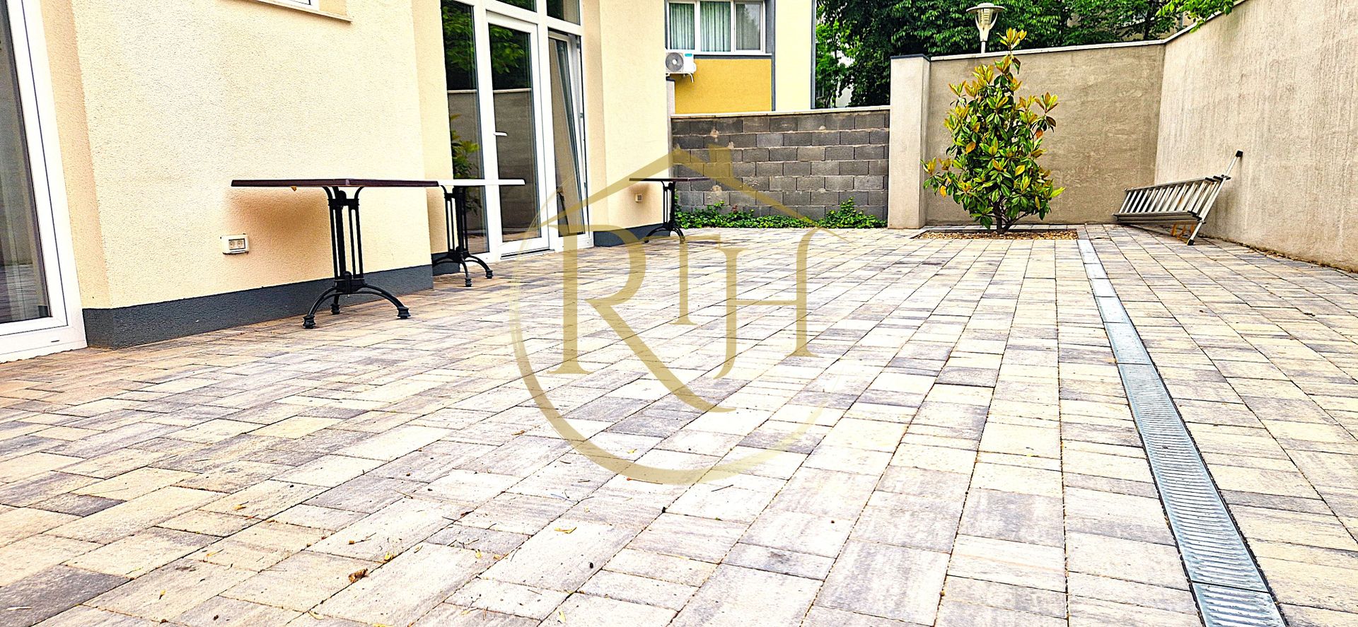 Apartament spațios de închiriat ideal pentru activități comerciale sau  locuință - Poză 16