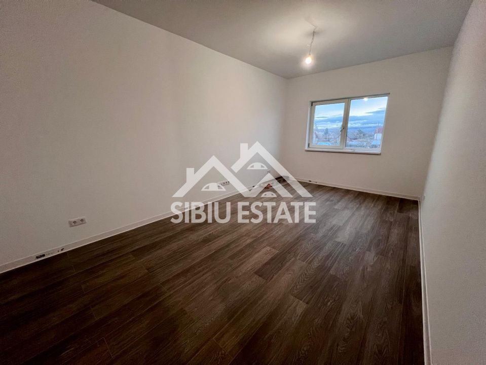 Apartament cu 3 camere cu gradina,intabulat Selimbar - Poză 5
