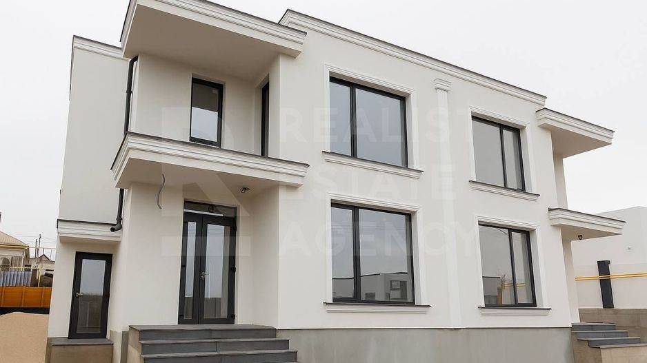 Vânzare, duplex, 3 nivele, str. Frasinilor, Ialoveni. - Poză 1