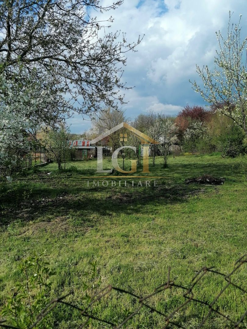 Teren intravilan.Suprafata 1200 mp.Localitatea Moreni.Str. Eroilor  16 - Poză 4