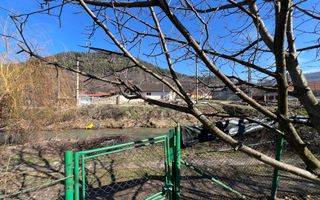 Casă pretabila 2 familii | 280 mp utili| 1350mp Teren | Garaj - Poză 44