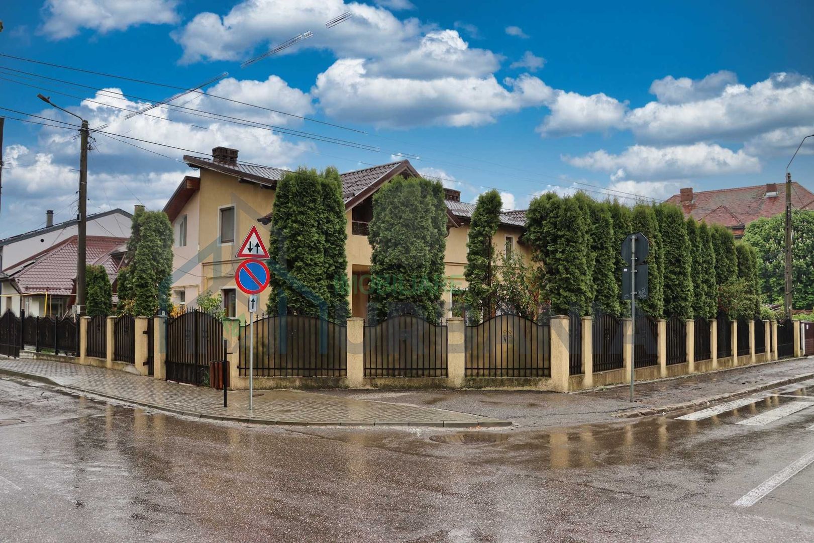 Casă/Vilă Ultracentrală Pașcani – Pe Colț – Ideal Business sau Locuință – Mobilată/Utilată - Poză 1