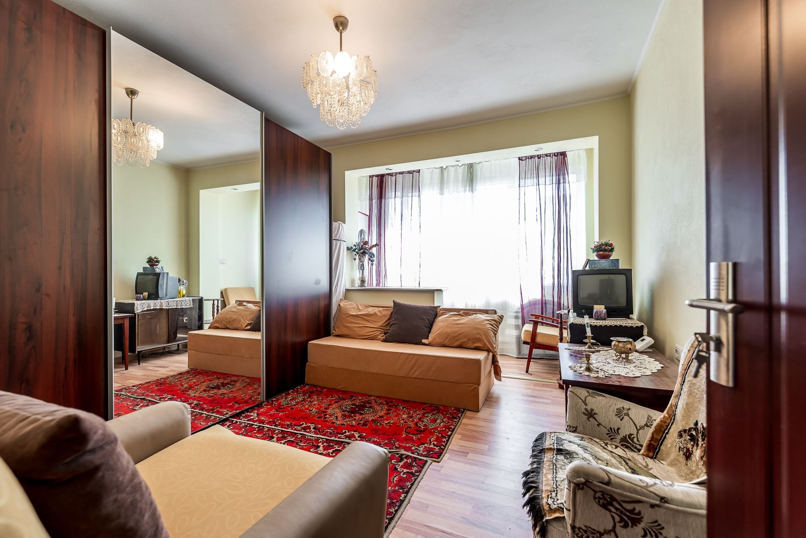 Apartament cu 2 camere, în Podgoria | Eficient termic și luminos - Poză 2