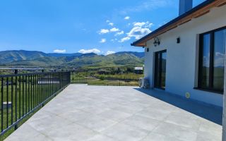 Casă spectaculoasă de vanzare situată în Tocile – „Mica Elvetie" - Poză 1
