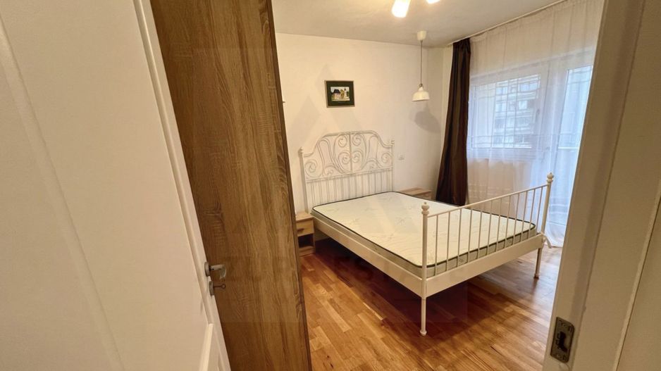 Apartament modern 54 mp utili 2 balcoane si parcare Calea Surii Mici - Poză 1