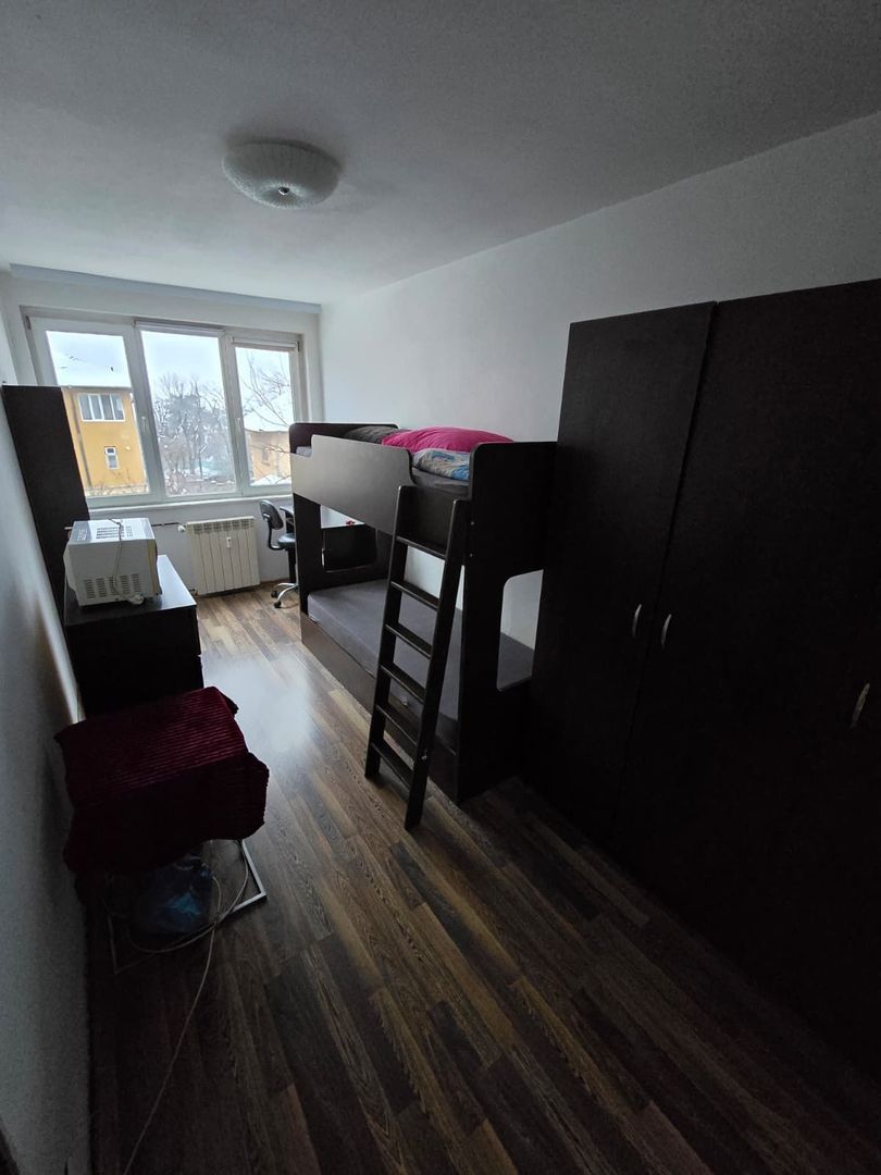 vand apartament 3 camere zona ultracentrala,vedere la Dunare ,etaj 2, - Poză 11