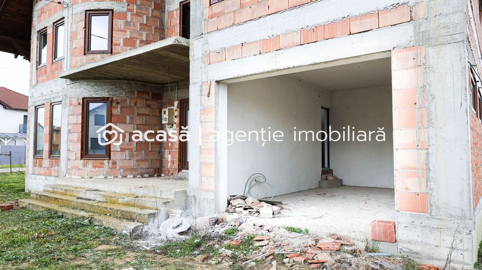 Casă nouă, impunătoare și luminoasă, construită cu griijă la detalii. - Poză 13