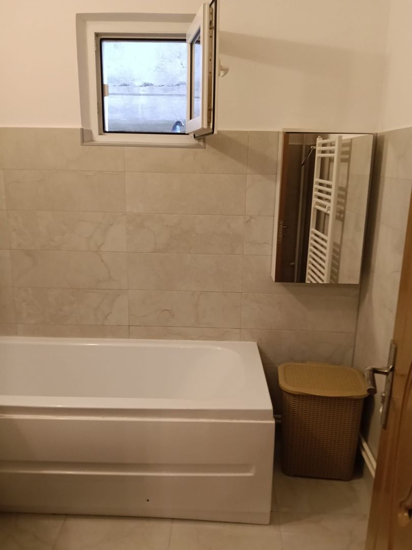 De inchiriat apartament spatios cu vedere la Dunare , etaj 5, 500 euro - Poză 11