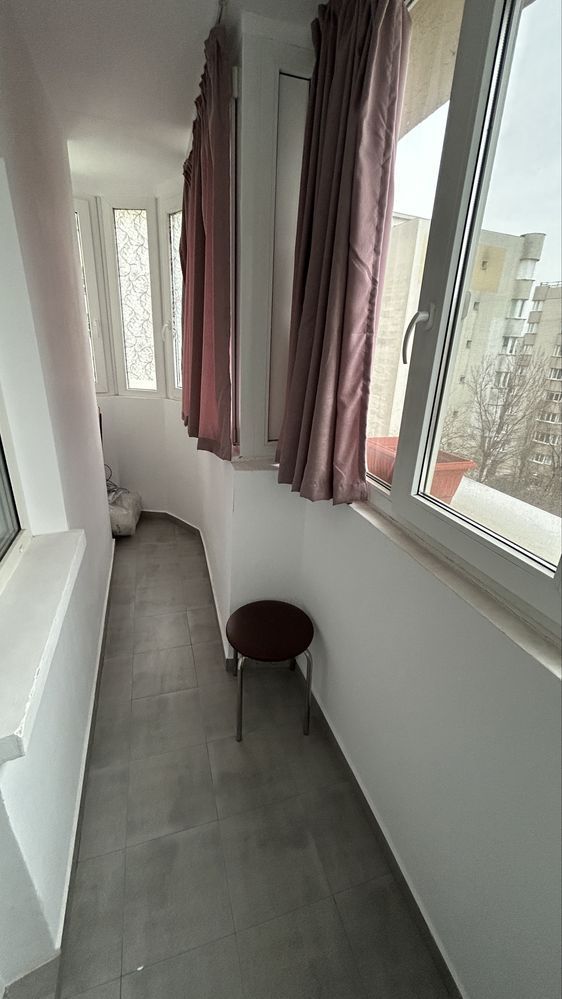 Închiriez garsonieră modernă, Mall Vitan, spațioasă, decomandată - Poză 7