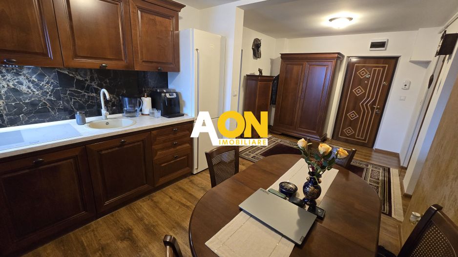 Apartament 2 Camere M-uri, Vedere spre Catedrala, Complet Renovat - Poză 11