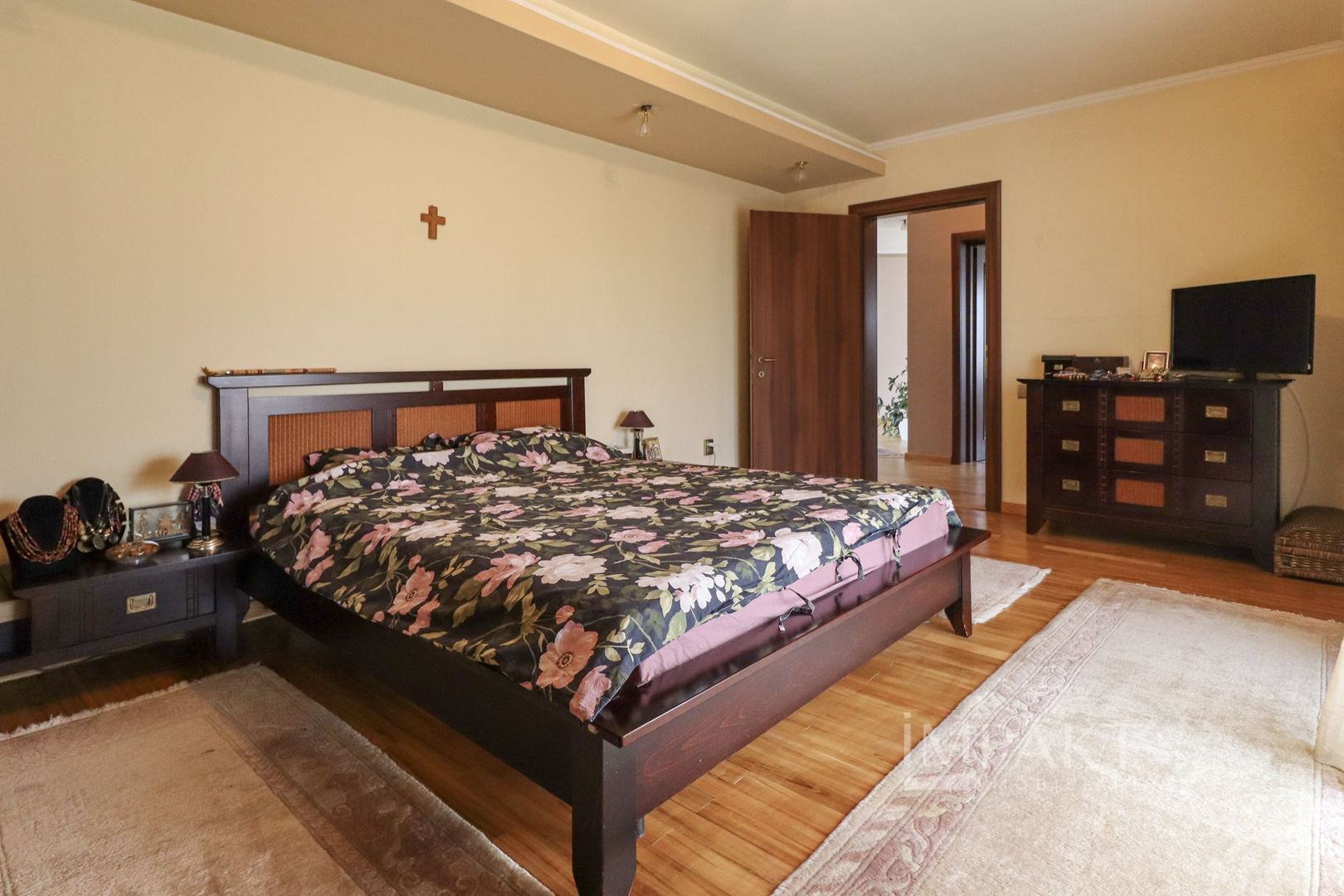 Casa individuala deosebita de vanzare, intr-o locatie de exceptie! - Poză 11