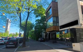 Showroom/Spatiu Comercial Spectaculos vis a vis One Eliade Floreasca - Poză 1
