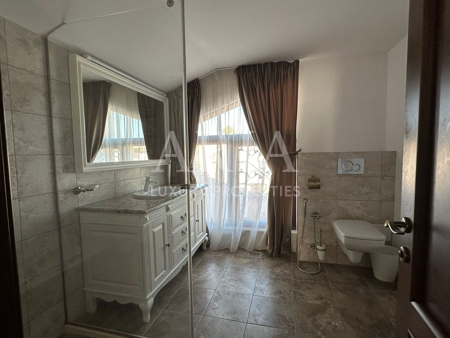 GRAND VILLA  PIPERA EROU IANCU NICOLAE - Poză 13
