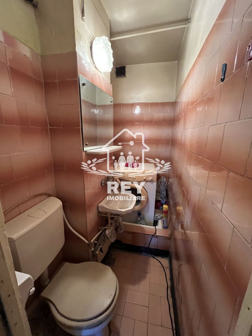 Apartament 4 camere decomandate 4 balcoane etaj 1 Str. Bâlea/Sibiu - Poză 8