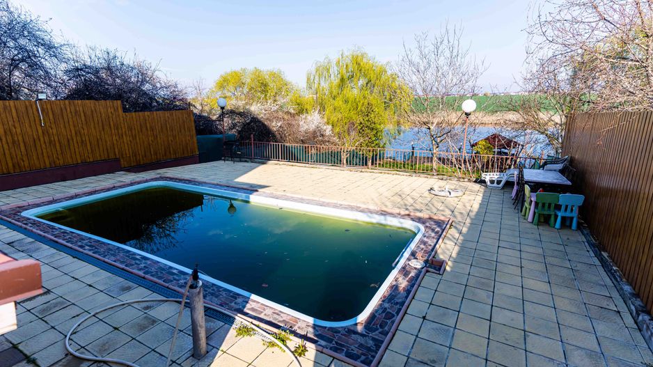 Casă / Vilă cu 6 camere de vânzare în Balotesti - Poză 3