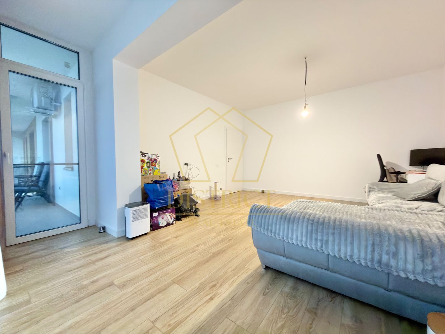 Apartament cu 2 camere decomandat 64 mp utili, lift in Giroc zona Planetelor. - Poză 10