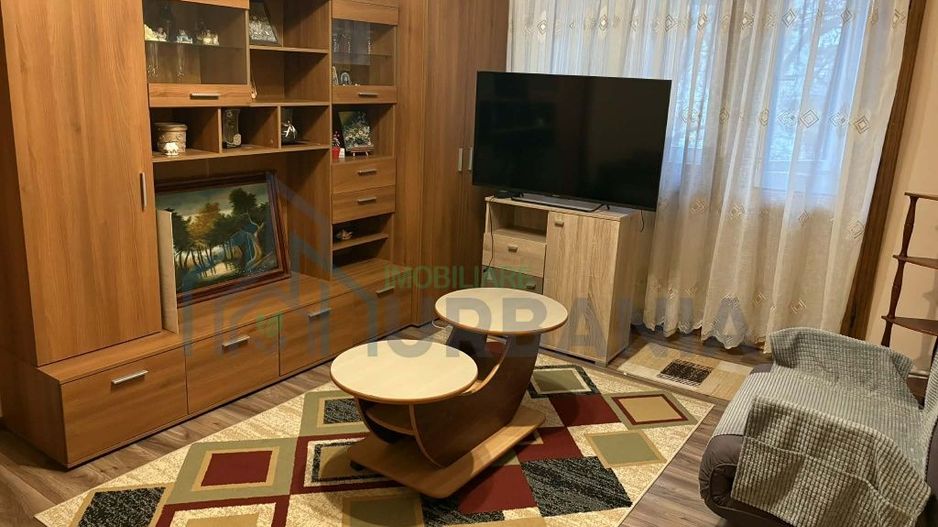 Apartament 3 camere inchiriere - Poză 1